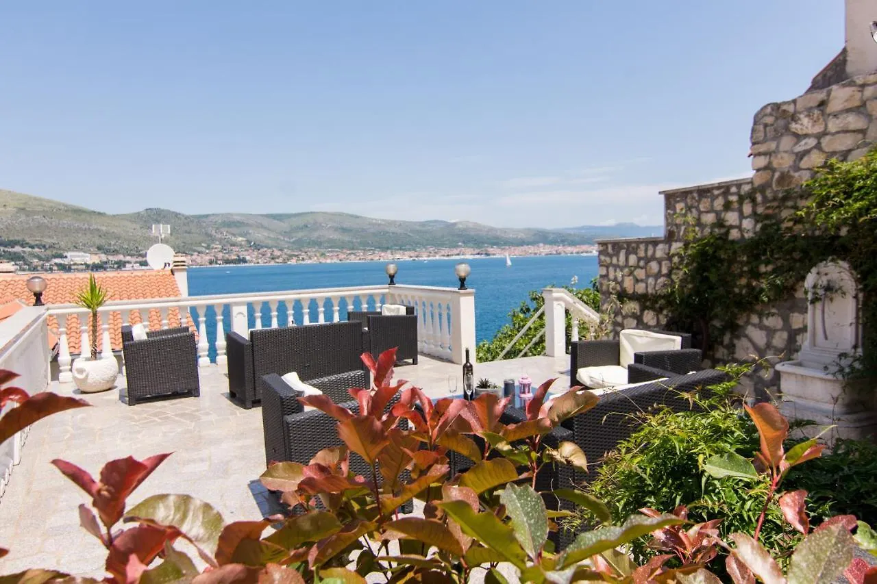 Apartmani Mlacic Donji Okrug  Donji Okrug (Ciovo)