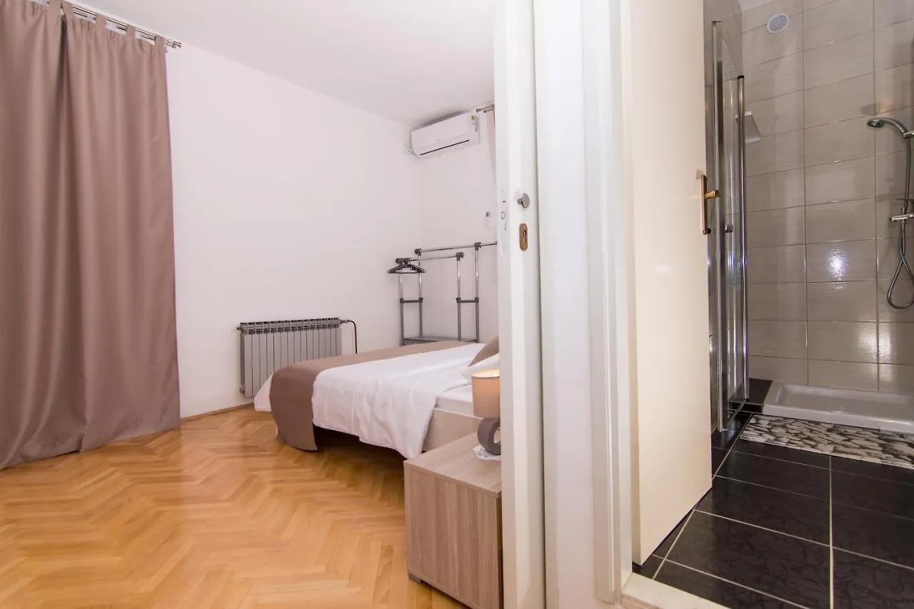 Apartmani Mlacic Donji Okrug  0*, Donji Okrug (Ciovo)